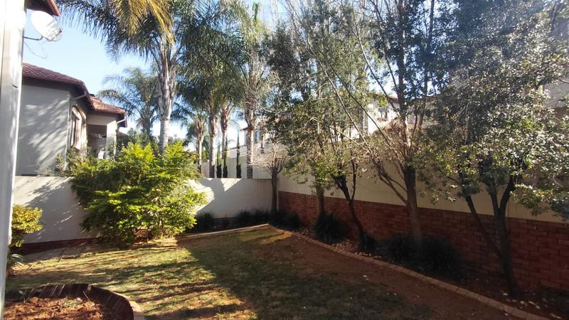 3 Bedroom Property for Sale in Mulbarton Gauteng