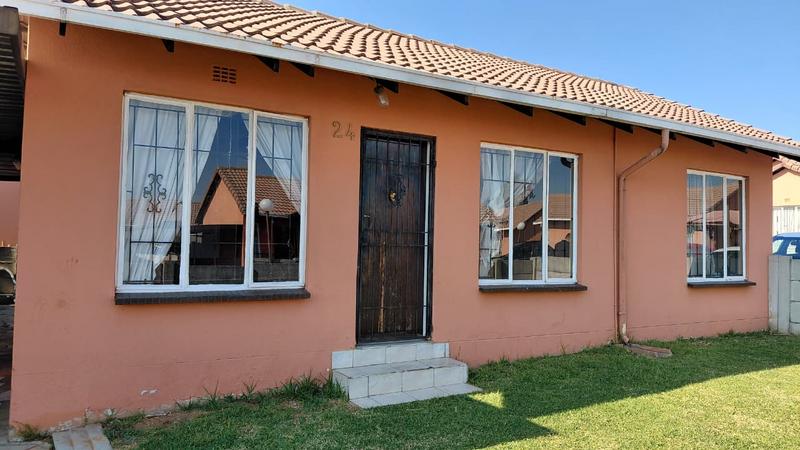 3 Bedroom Property for Sale in Ormonde Gauteng