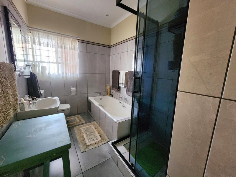 3 Bedroom Property for Sale in Theresa Park Gauteng
