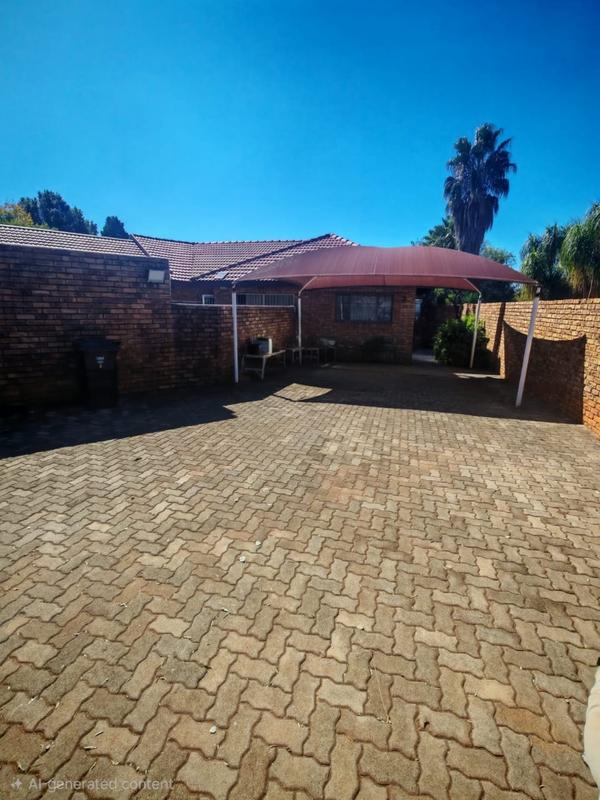 6 Bedroom Property for Sale in Doornpoort Gauteng