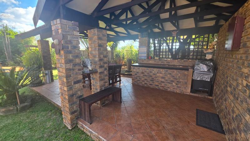 6 Bedroom Property for Sale in Doornpoort Gauteng