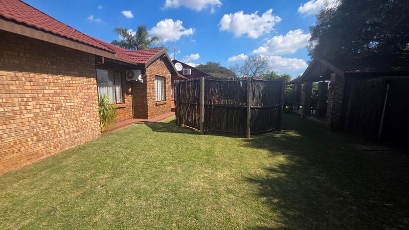 6 Bedroom Property for Sale in Doornpoort Gauteng