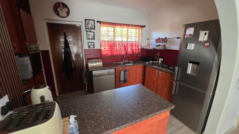 6 Bedroom Property for Sale in Doornpoort Gauteng