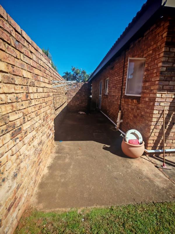 6 Bedroom Property for Sale in Doornpoort Gauteng