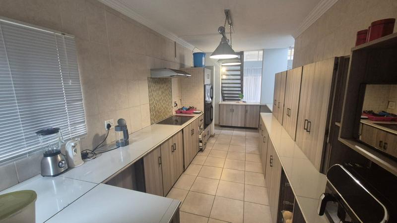 4 Bedroom Property for Sale in Dorandia Gauteng