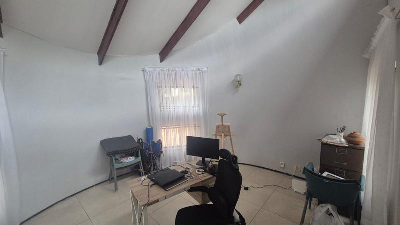 4 Bedroom Property for Sale in Dorandia Gauteng