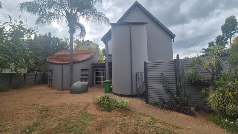 4 Bedroom Property for Sale in Dorandia Gauteng