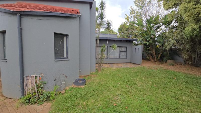 4 Bedroom Property for Sale in Dorandia Gauteng