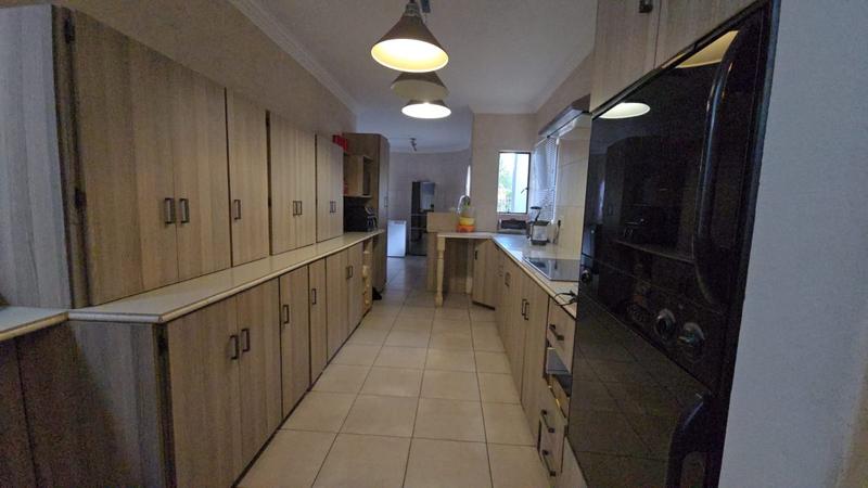 4 Bedroom Property for Sale in Dorandia Gauteng