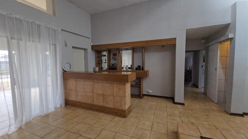 4 Bedroom Property for Sale in Dorandia Gauteng