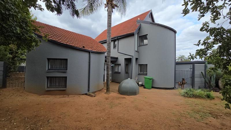 4 Bedroom Property for Sale in Dorandia Gauteng