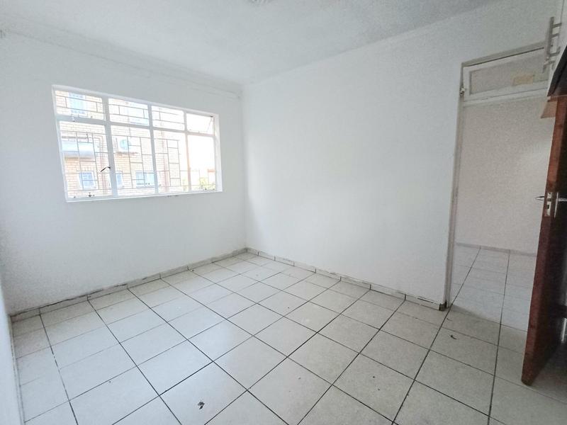 To Let 2 Bedroom Property for Rent in Laudium Gauteng