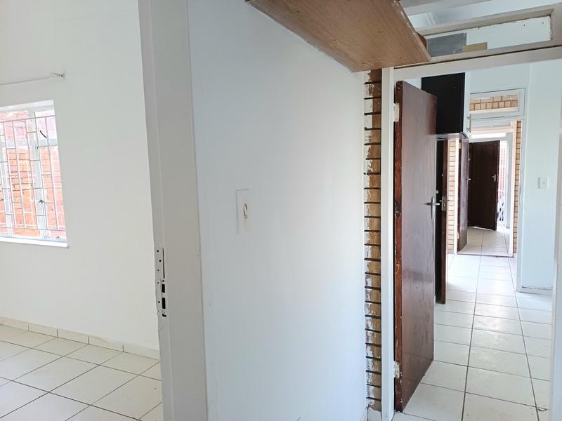 To Let 2 Bedroom Property for Rent in Laudium Gauteng