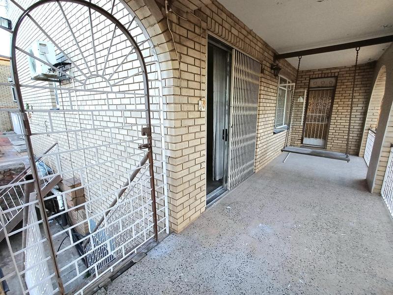 To Let 1 Bedroom Property for Rent in Laudium Gauteng