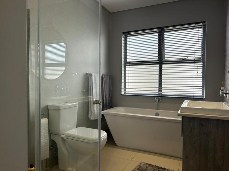 To Let 2 Bedroom Property for Rent in Broadacres Gauteng