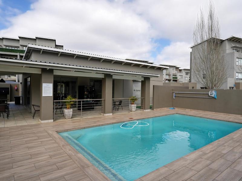 To Let 2 Bedroom Property for Rent in Broadacres Gauteng