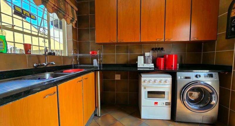 4 Bedroom Property for Sale in Brackendowns Gauteng
