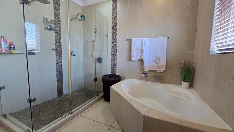 4 Bedroom Property for Sale in Brackendowns Gauteng