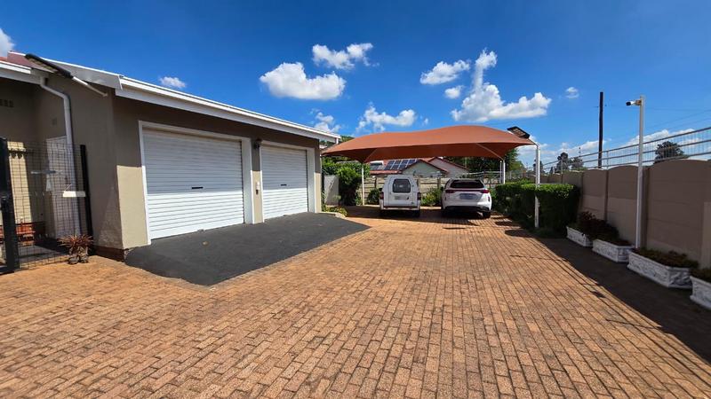4 Bedroom Property for Sale in Brackendowns Gauteng