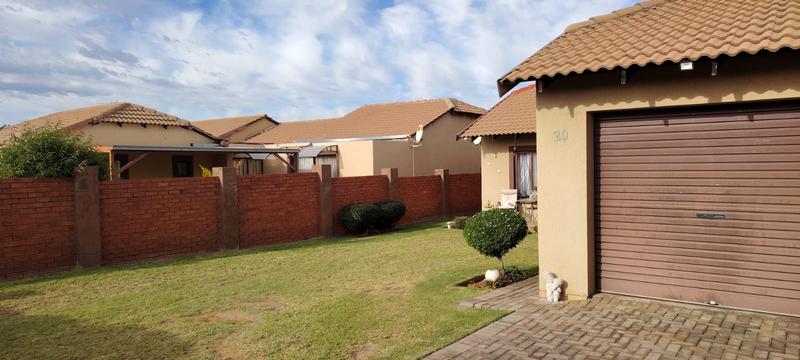 2 Bedroom Property for Sale in Eleadah Gauteng