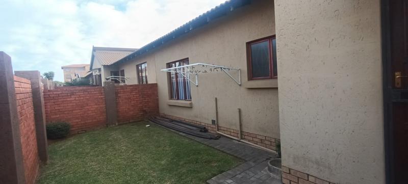 2 Bedroom Property for Sale in Eleadah Gauteng