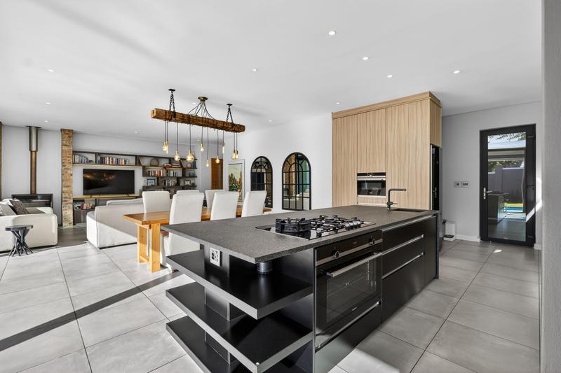 3 Bedroom Property for Sale in Atholl Gauteng
