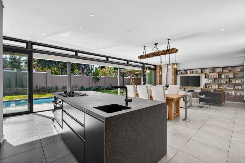 3 Bedroom Property for Sale in Atholl Gauteng