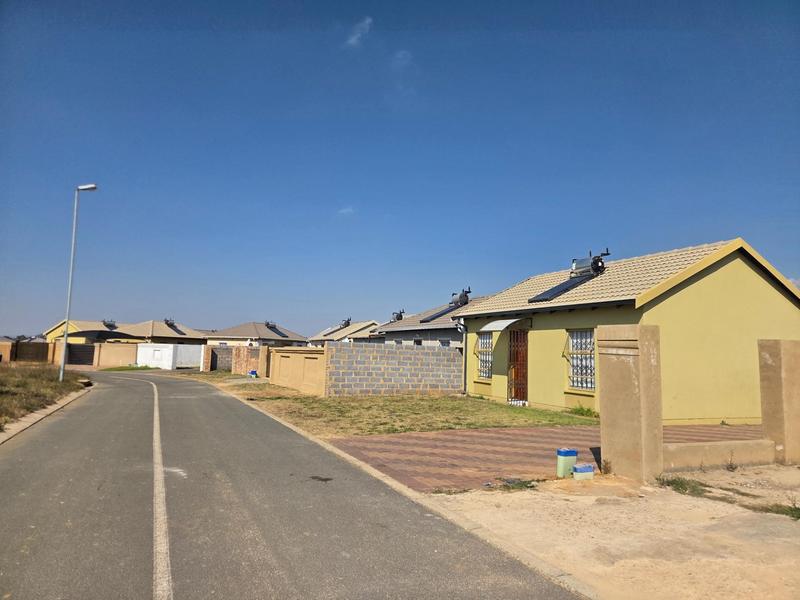 3 Bedroom Property for Sale in Selcourt Gauteng