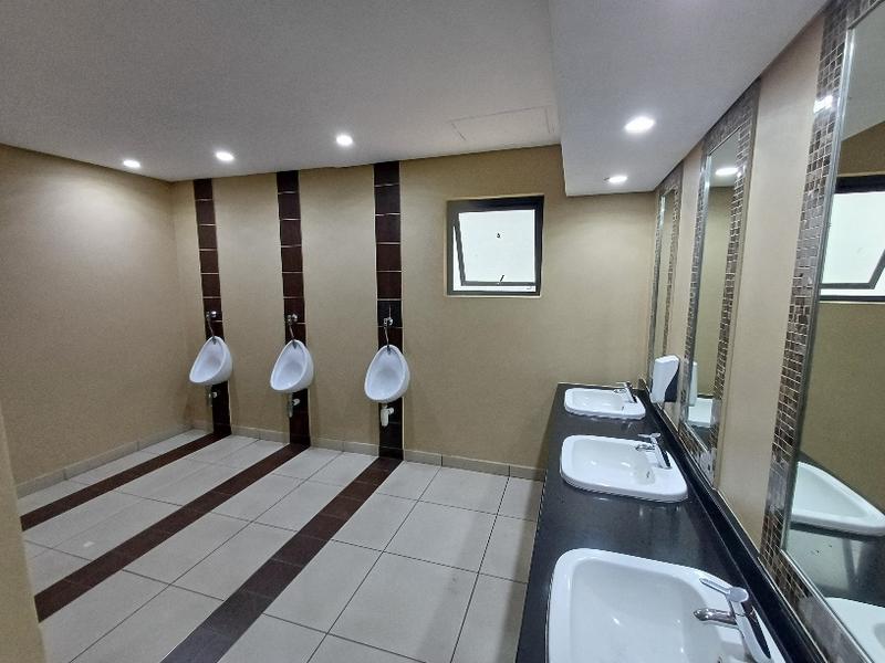 To Let Commercial Property for Rent in Zwartkop Gauteng