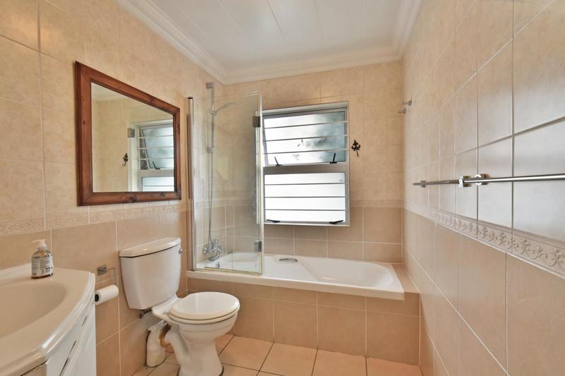 3 Bedroom Property for Sale in Oakdene Gauteng