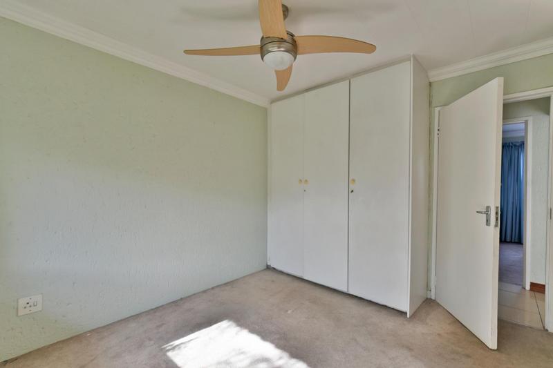 3 Bedroom Property for Sale in Oakdene Gauteng