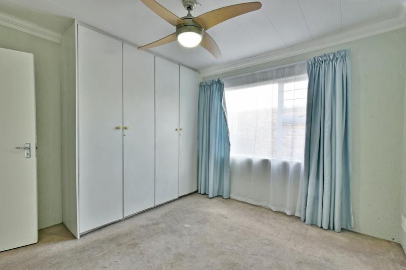 3 Bedroom Property for Sale in Oakdene Gauteng