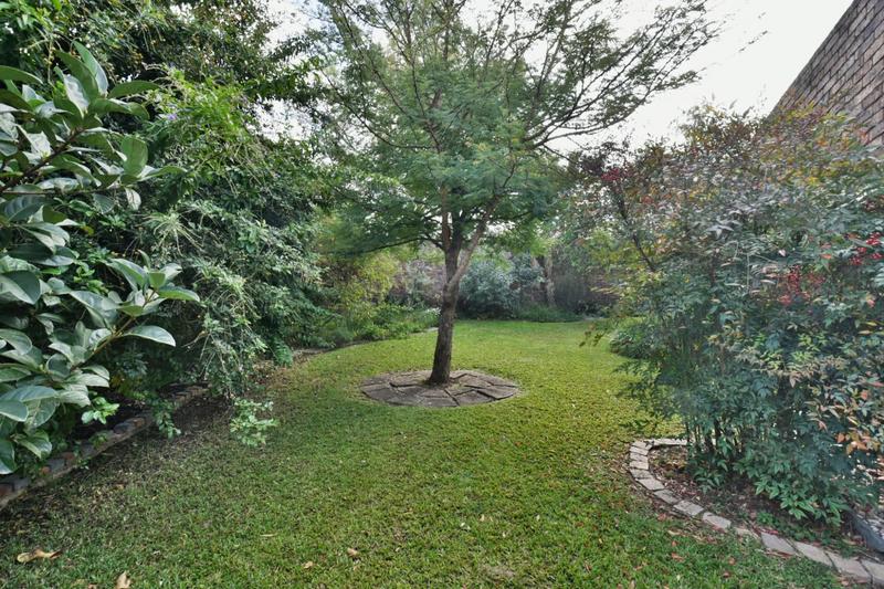 3 Bedroom Property for Sale in Oakdene Gauteng