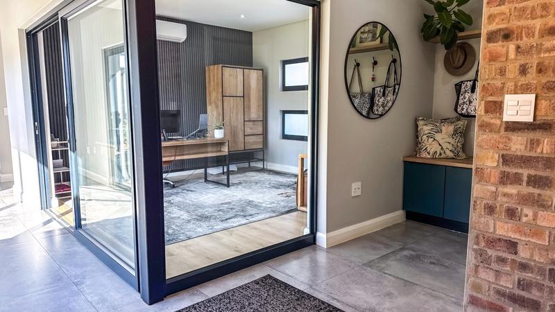 5 Bedroom Property for Sale in Midstream Heights Gauteng