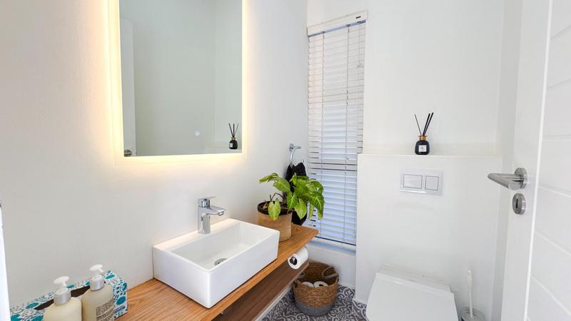 5 Bedroom Property for Sale in Midstream Heights Gauteng