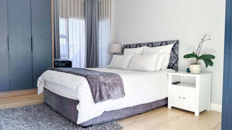 5 Bedroom Property for Sale in Midstream Heights Gauteng