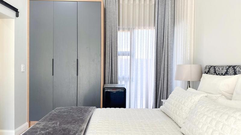 5 Bedroom Property for Sale in Midstream Heights Gauteng
