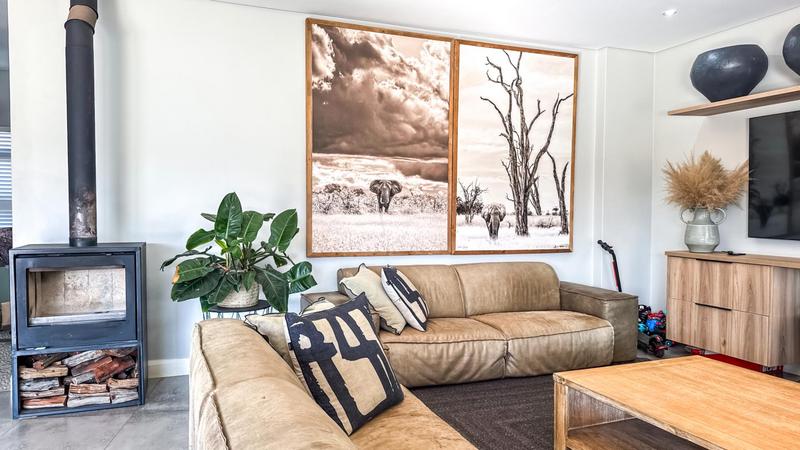 5 Bedroom Property for Sale in Midstream Heights Gauteng