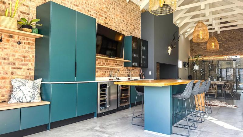 5 Bedroom Property for Sale in Midstream Heights Gauteng