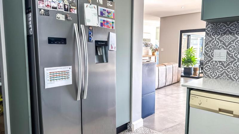 5 Bedroom Property for Sale in Midstream Heights Gauteng