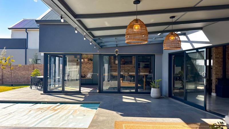 5 Bedroom Property for Sale in Midstream Heights Gauteng