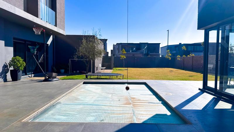 5 Bedroom Property for Sale in Midstream Heights Gauteng