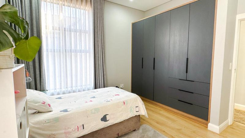 5 Bedroom Property for Sale in Midstream Heights Gauteng