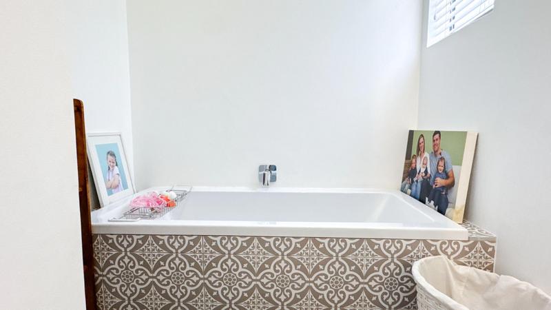 5 Bedroom Property for Sale in Midstream Heights Gauteng