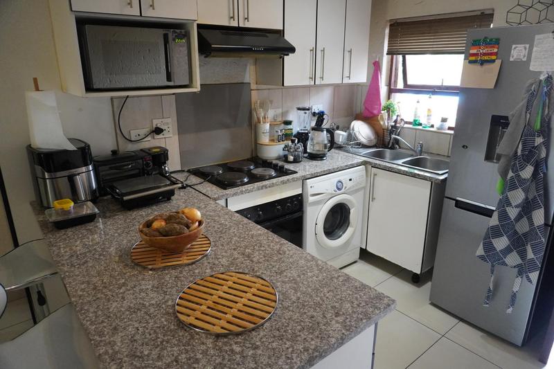 2 Bedroom Property for Sale in Sunninghill Gauteng