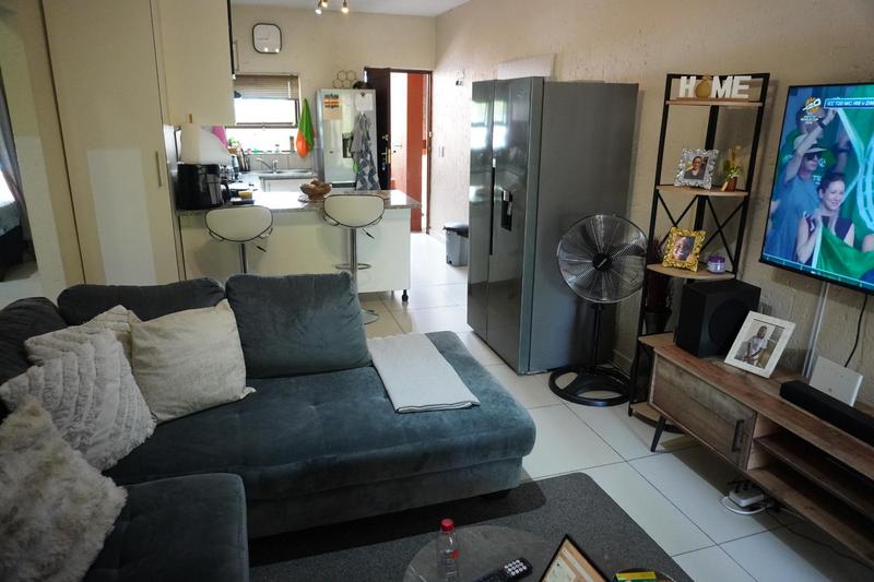 2 Bedroom Property for Sale in Sunninghill Gauteng