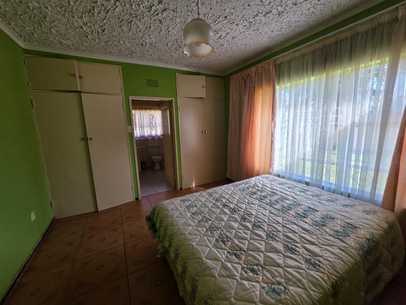 6 Bedroom Property for Sale in Greenhills Gauteng