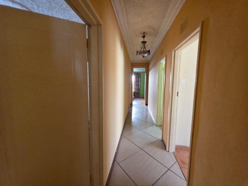 6 Bedroom Property for Sale in Greenhills Gauteng