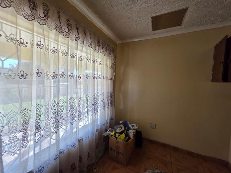 6 Bedroom Property for Sale in Greenhills Gauteng
