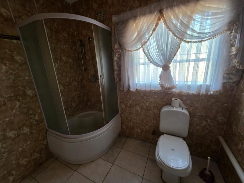 6 Bedroom Property for Sale in Greenhills Gauteng